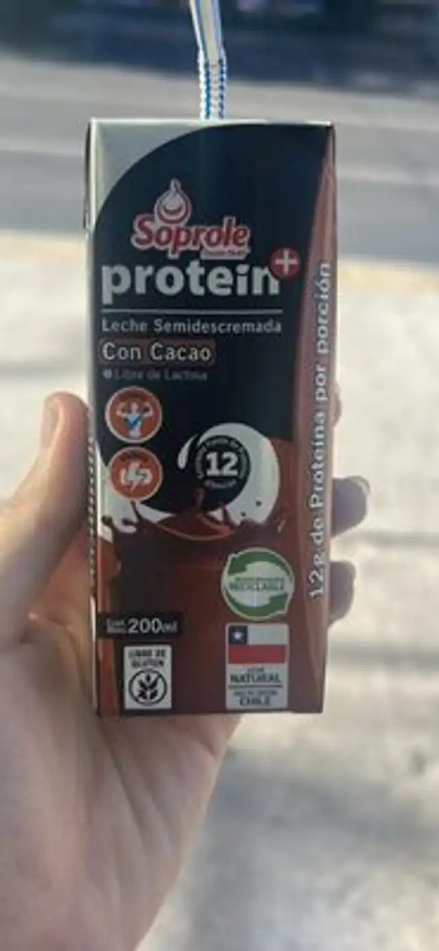 Leche Semidescremada Con Cacao front packaging