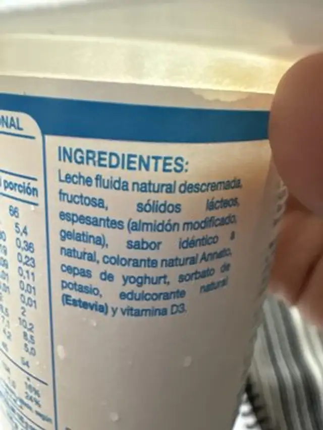 Yoghurt Light Damasco ingredients label