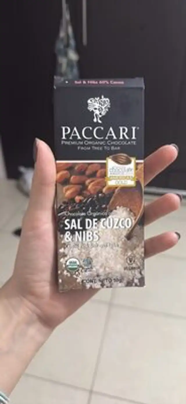 Chocolate Orgánico con Sal de Cuzco & Nibs front packaging