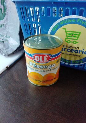 Pêssegos em Calda em Metades