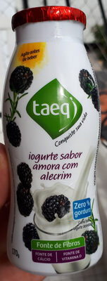 Iogurte sabor amora com alecrim