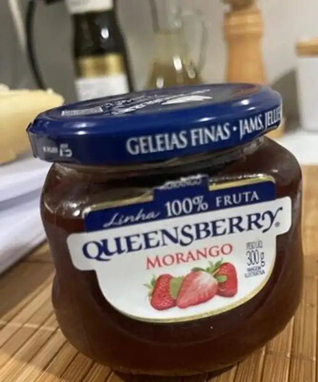Geleia de Morango front packaging