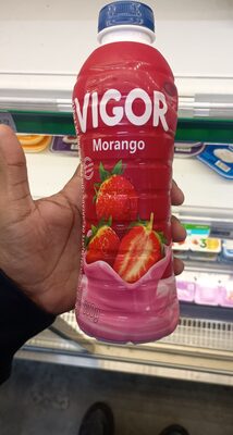 Iogurte Parcialmente Desnatado Morango Vigor Garrafa 800g