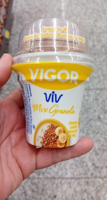Iogurte Integral Com Granola De Banana E Mel Vigor Viv Mix Copo 140g
