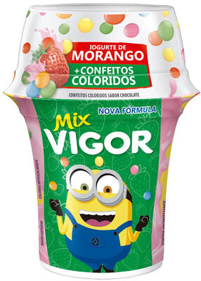 Iogurte Morango Com Confeitos Coloridos Vigor Mix Copo 140g