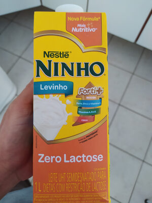 Leite Zero lactose Ninho Semidesnatado front packaging
