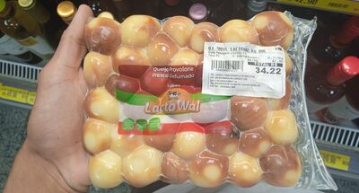 Queijo Provolone Fresco Defumado Bolinha Lacto Wal front packaging