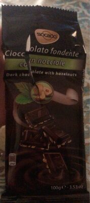 Cioccolato fondente con nocciole