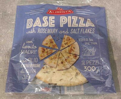 Base pizza with rosemary and salt flakes