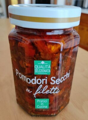 Pomodori secchi a filetti front packaging