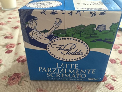 Latte parzialmente scremato
