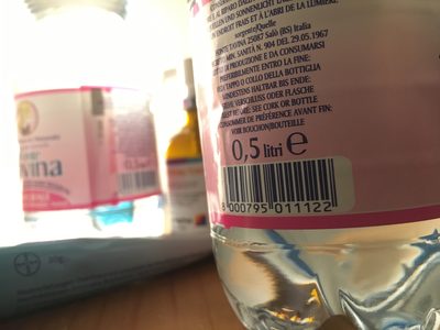 Acqua minerale naturale