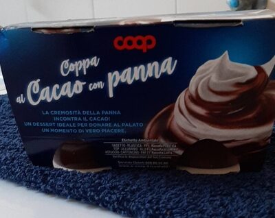 Coppa al cacao con panna