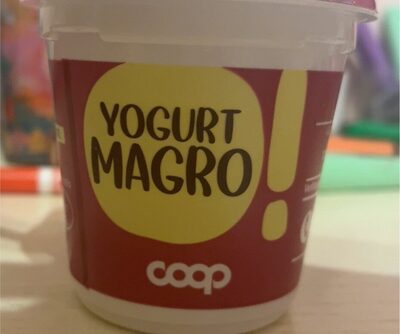 Yogurt magro ananas