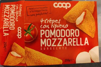 Crepes con ripieno di pomodoro e mozzarella