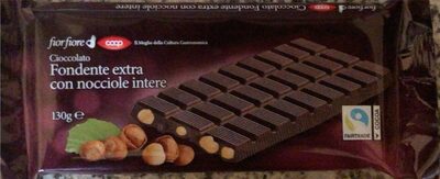 Cioccolato fondente extra con nocciole intere