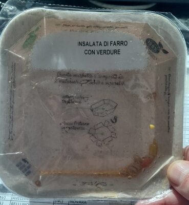 INSALATA DI FARRO CON VERDURE