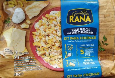 Fusilli frescos con quesos italianos