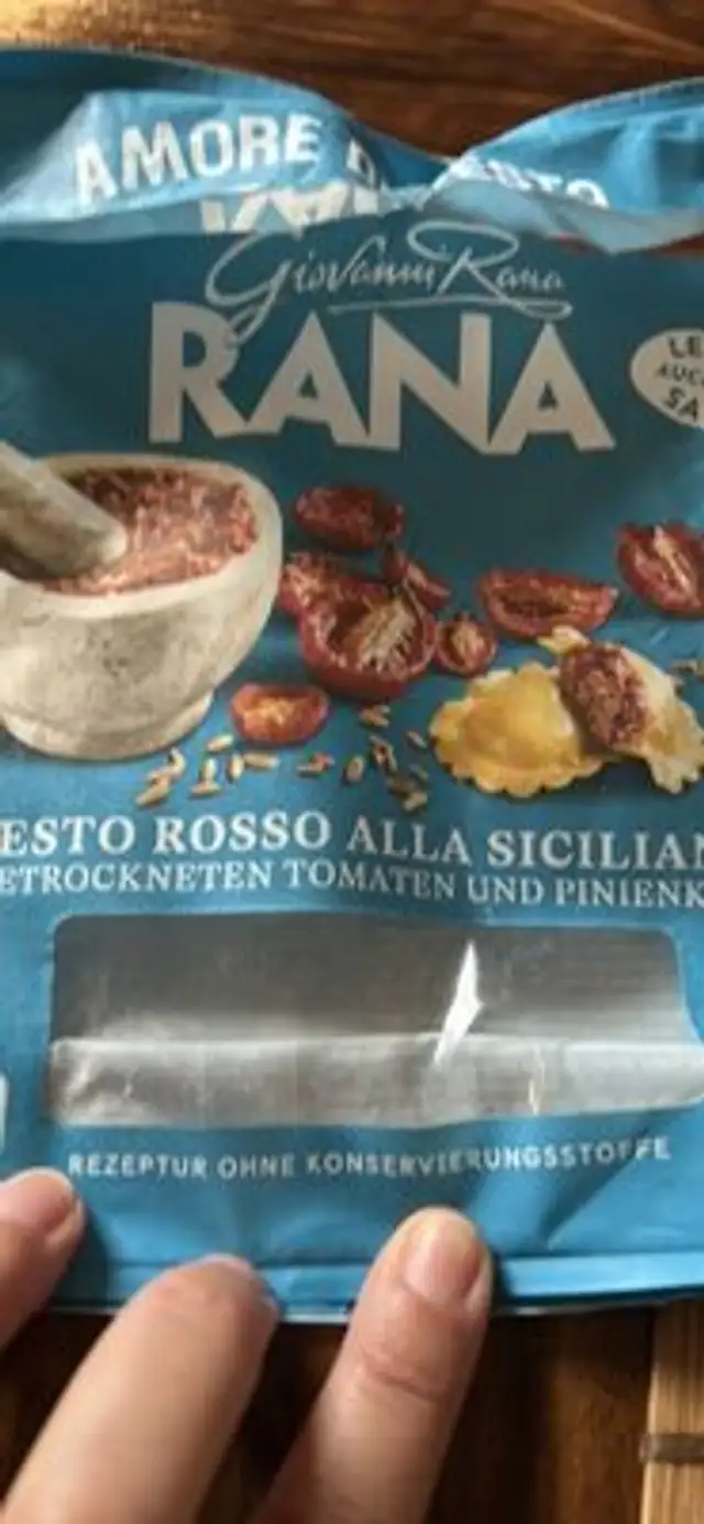 Pesto Rosso Alla Siciliana front packaging