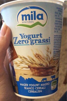 Yogurt magro bianco cereali