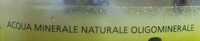 Acqua minerale naturale oligominerale leggermente frizzante ingredients label