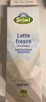 Latte fresco di montagna