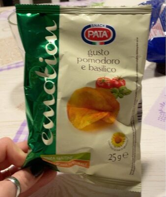 Snack pata gusto pomodoro e basilico front packaging