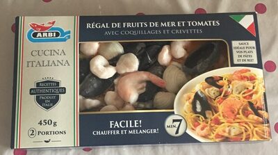 Regal fruits de mer et tomates avec coquillages et crevettes
