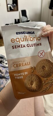 Biscotti ai cereali front packaging