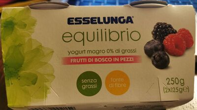 Yogurt magro frutti di bosco in pezzi
