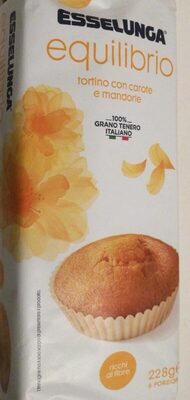 Tortino con carote e mandorle