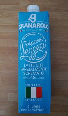 Latte UHT Parzialmente Scremato front packaging
