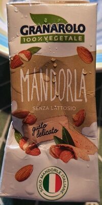 Latte di mandorla