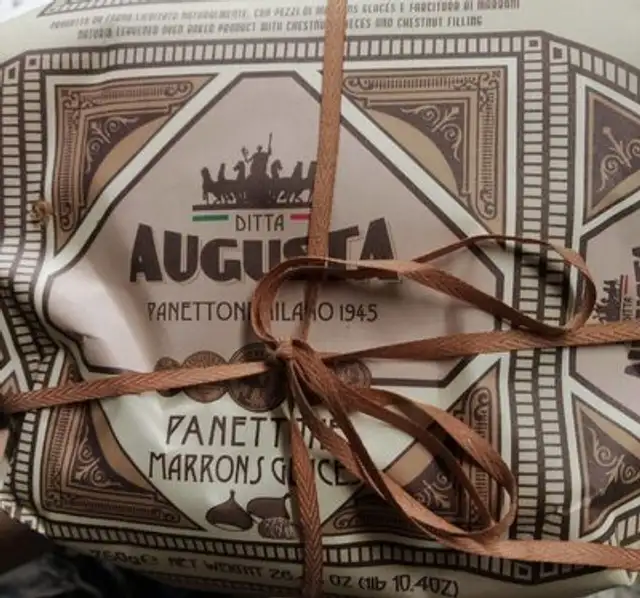 Panttone marrons glacés front packaging