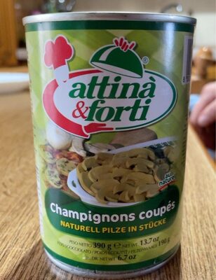 Funghi coltivati tagliati front packaging