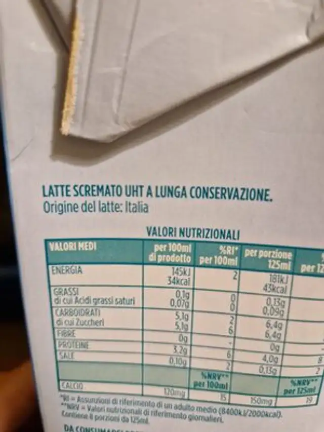 Latte scremato ingredients label