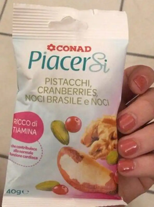 Piacere Si Pistacchi cranberries noci brasile e noci front packaging