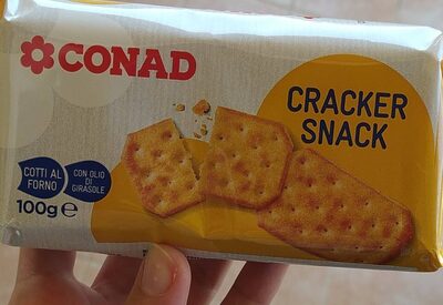 Cracker snack
