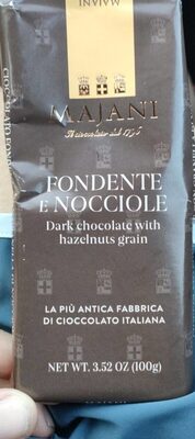 Fondente e nocciole