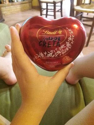 Lindor front packaging