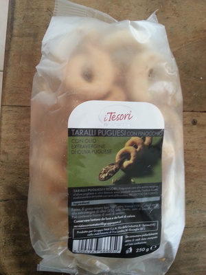 Taralli pugliesi con finocchio con olio extra vergine di oliva pugliese