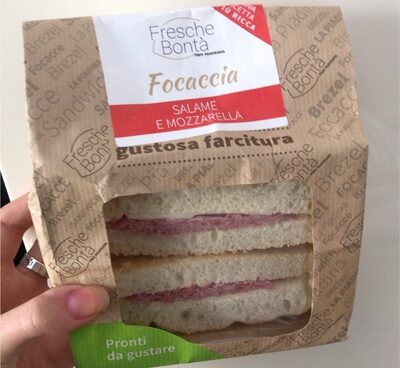 Focaccia salame e mozzadella