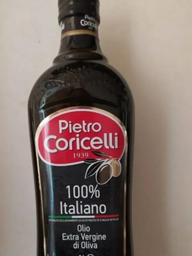 Olio 100%Italiano front packaging