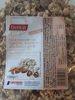 Müsli croccante con mandorle, nocciole e altra frutta a guscio