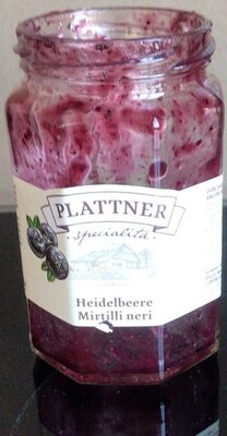 Preparazione mirtilli neri