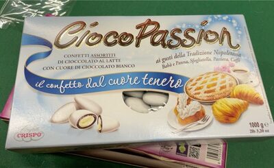 confetti di cioccolato al latte con cuore di cioccolato bianco