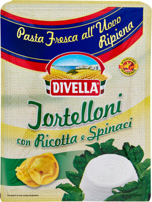 Pasta fresca all'uovo ripiena tortelloni con ricotta e spinaci