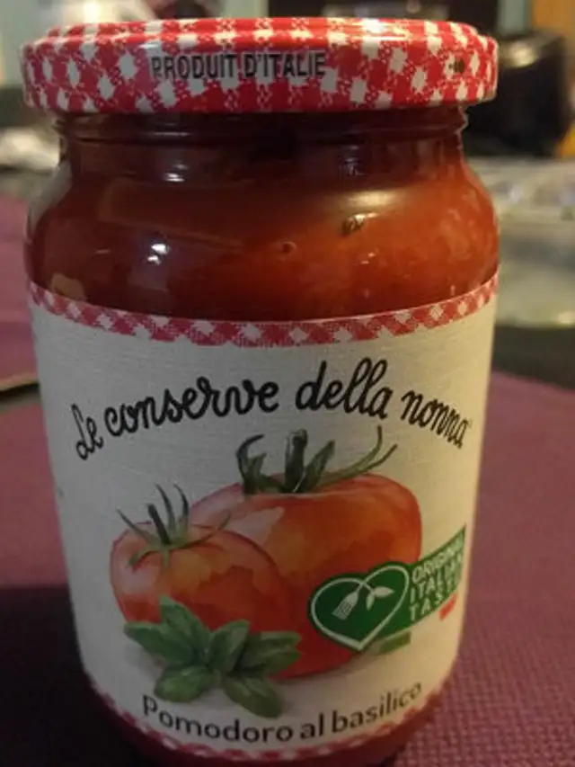 Pomodoro al basilico front packaging
