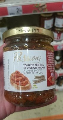 Tomates séchées et oignon rouge