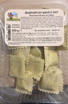 Quadrotyi con dpeck e noci